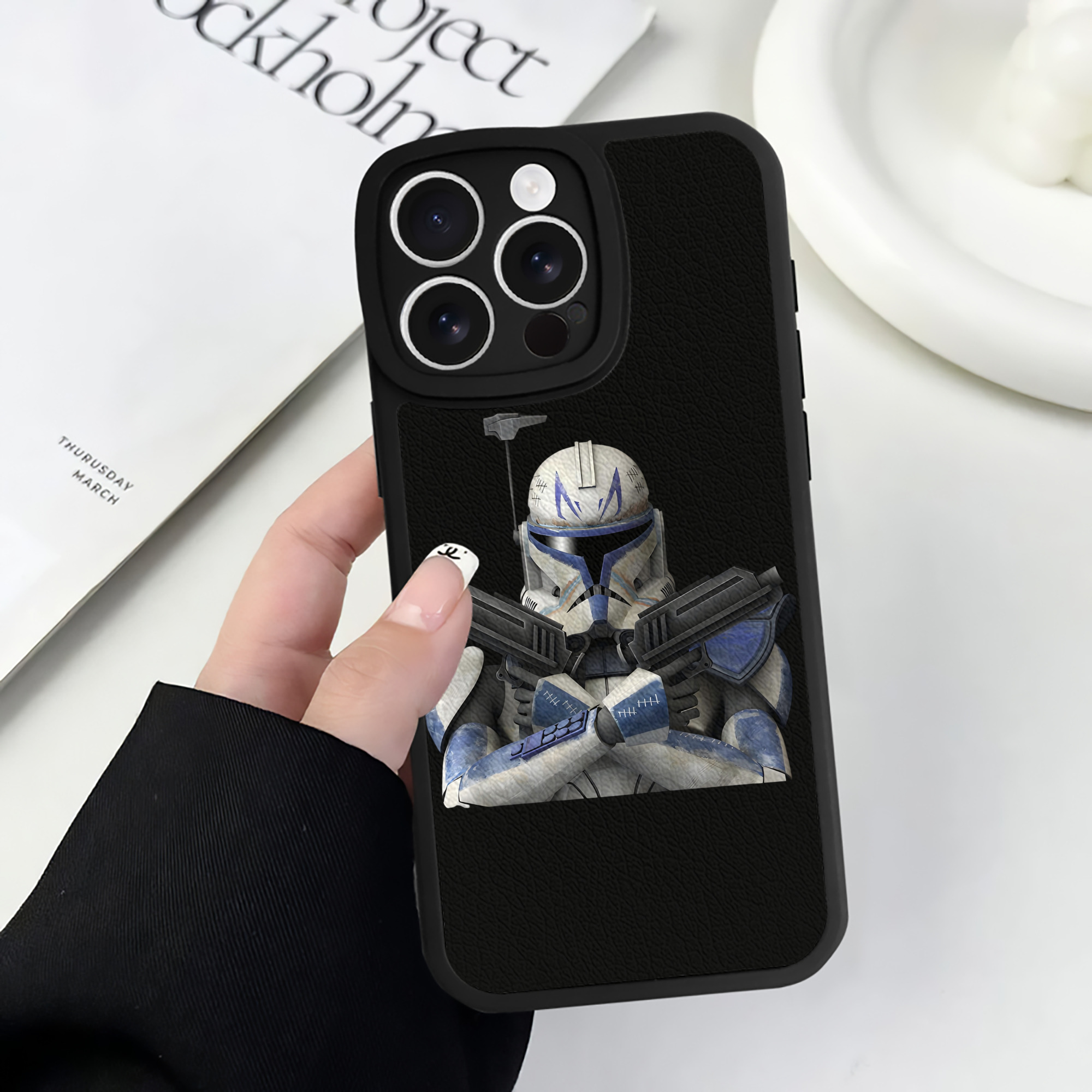 （画像用） スター・ウォーズ Star Wars 【iPhone 16シリーズ対応】シリコンスマホケース（レザー調） 材質：シリコン